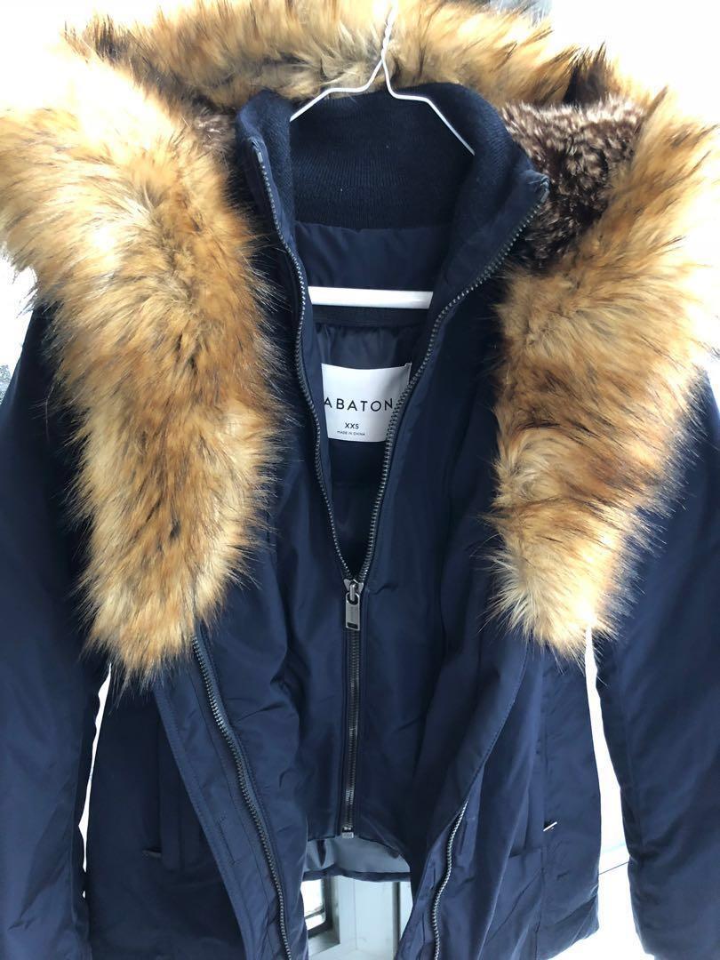 Julian best sale parka aritzia