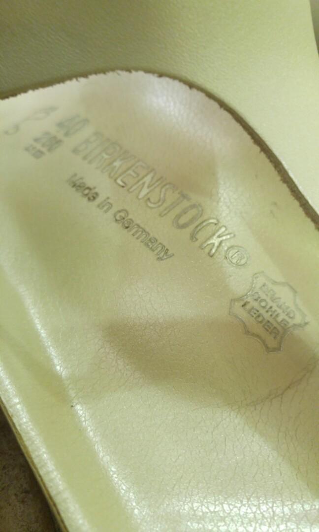 Birkenstocks Size 40 (Category: Shoes) located in Toronto. Submitted by taraxoxox (Listing ID 197510192, Image 2). Description: Off-white pearlized Birkenstocks, NEVER WORN! Women's size 40. Retail $169..