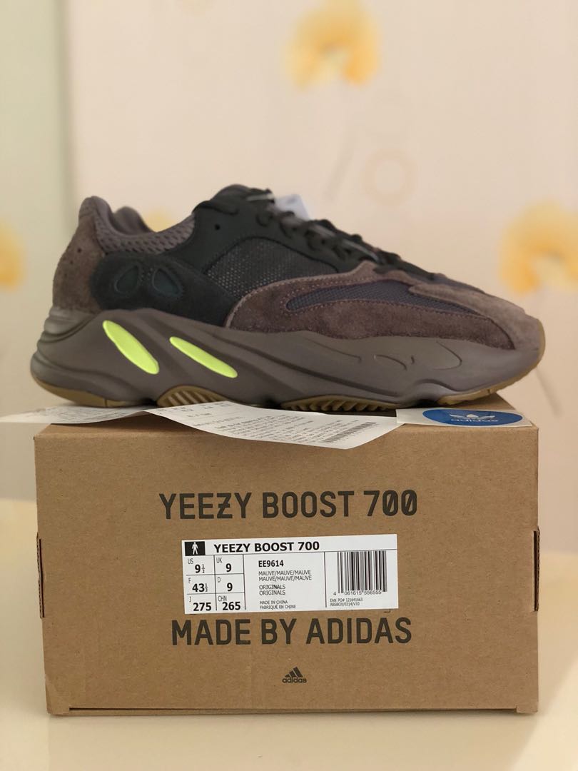 yeezy 700 size 5