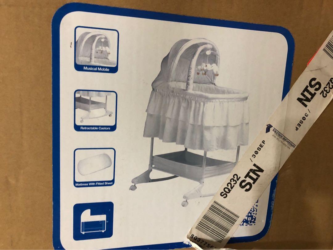 Chloe bassinet sales