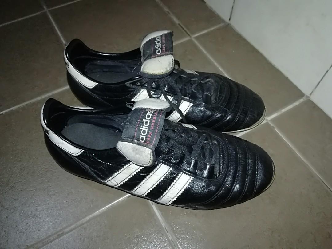 kasut bola copa