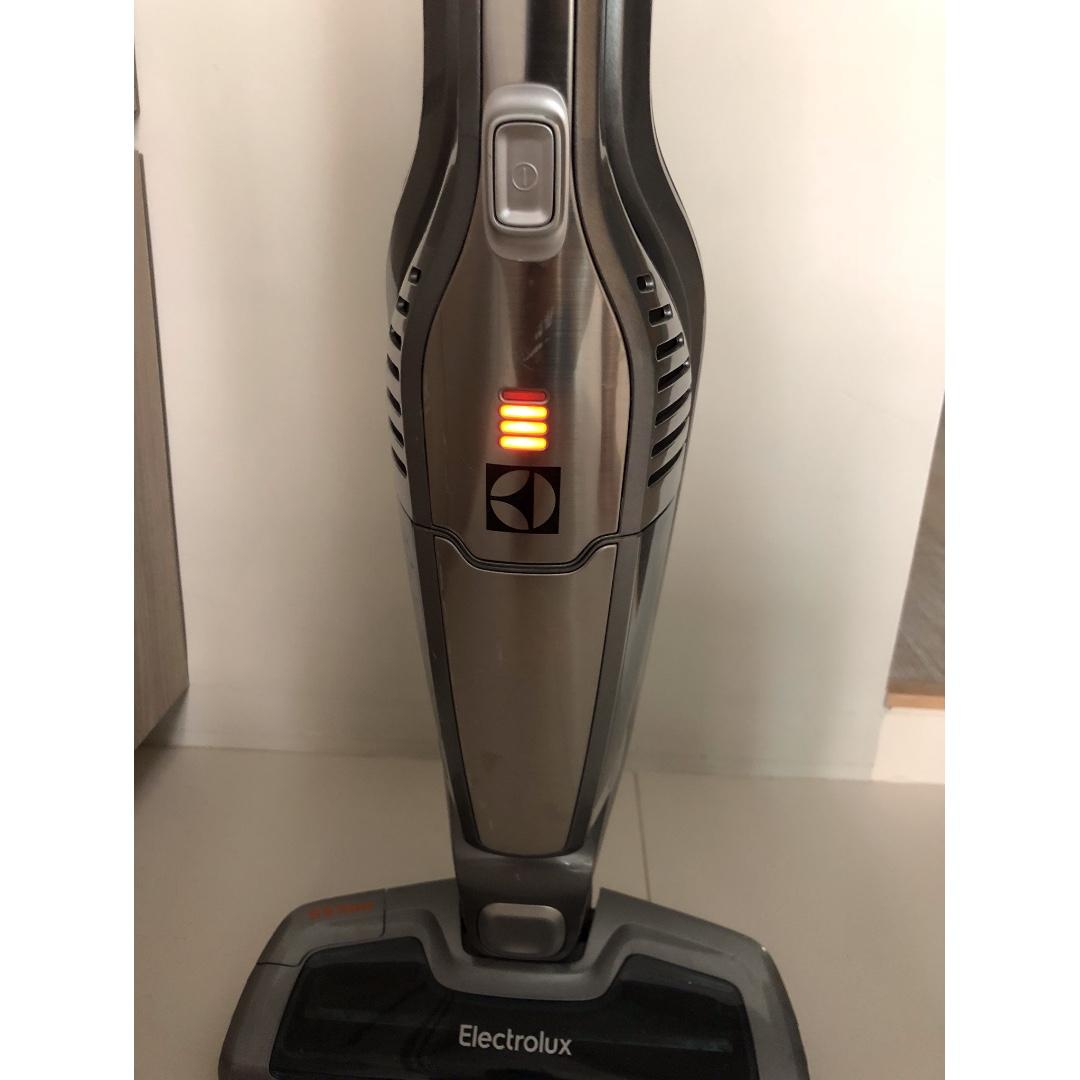 Electrolux Ergorapido Handheld Vacuum Cleaner ZB3113, TV & Home