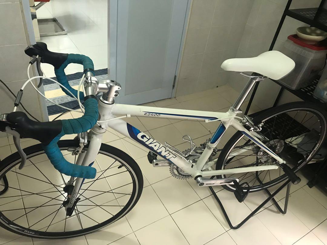 giant junior road bike