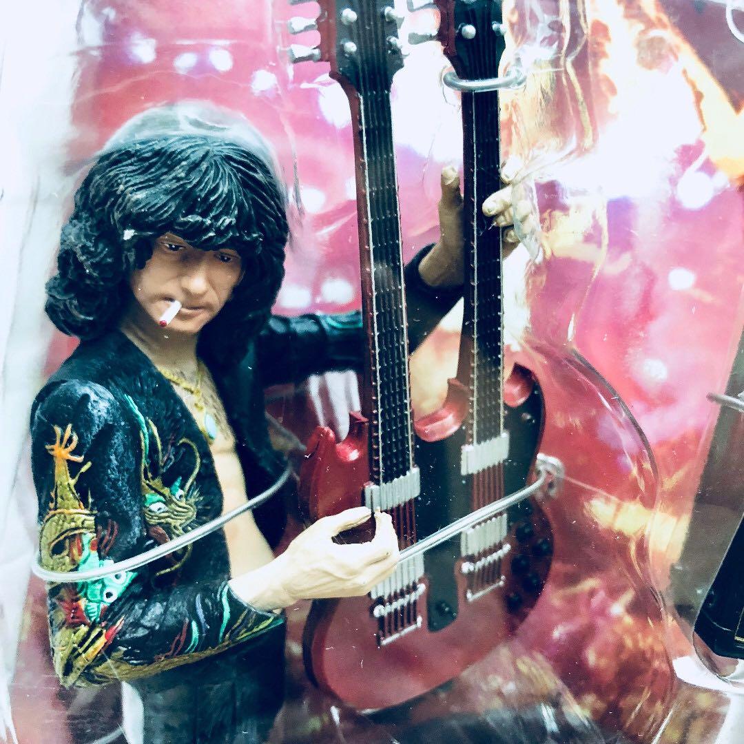 Led Zeppelin Collectors Memorabilia 2006 NECA Jimmy Page with Guitar
