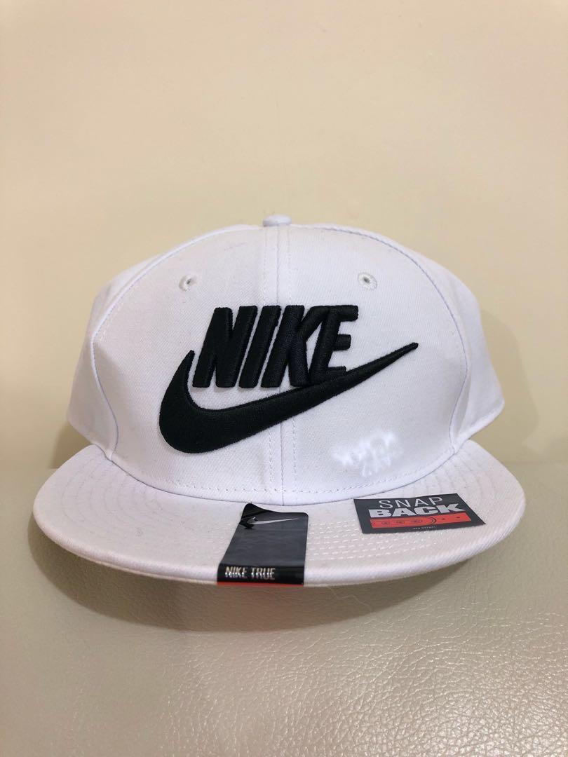 nike cap logo