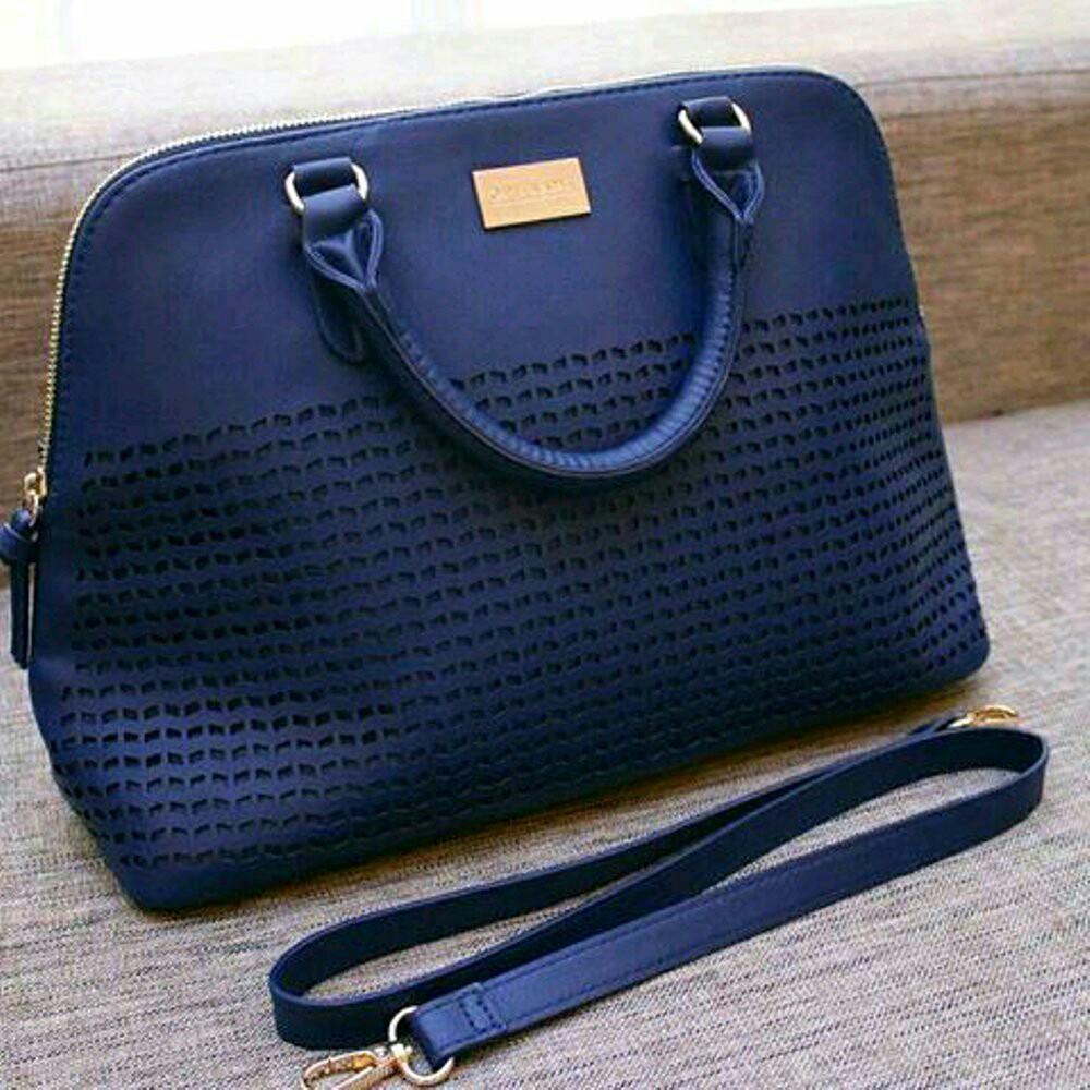 Navy cheap handbag oriflame