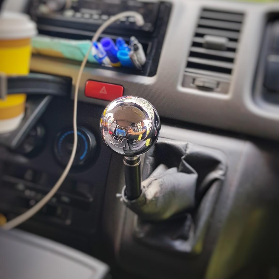 Hiace hot sale gear knob