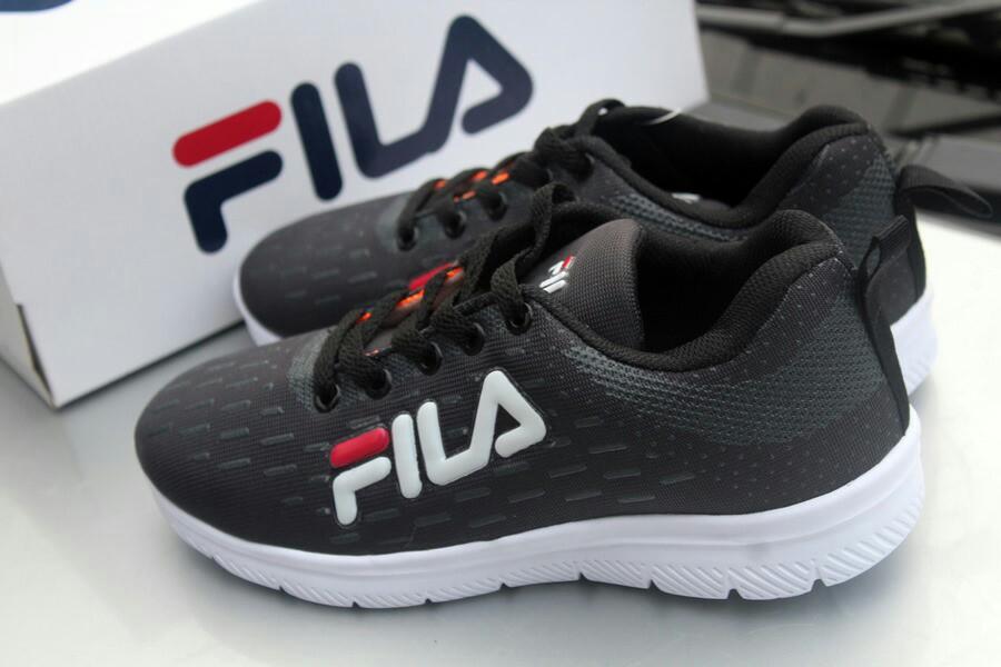 sepatu fila running