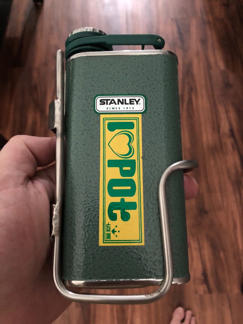 Stanley flask with King Cage Stanley flask holder, Sports Equipment