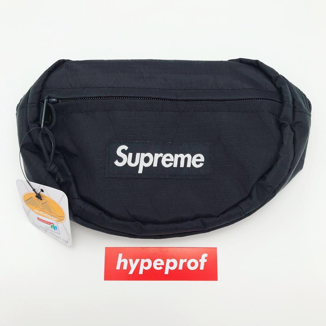 Supreme Fanny Pack FW18 Black Waist Bag.