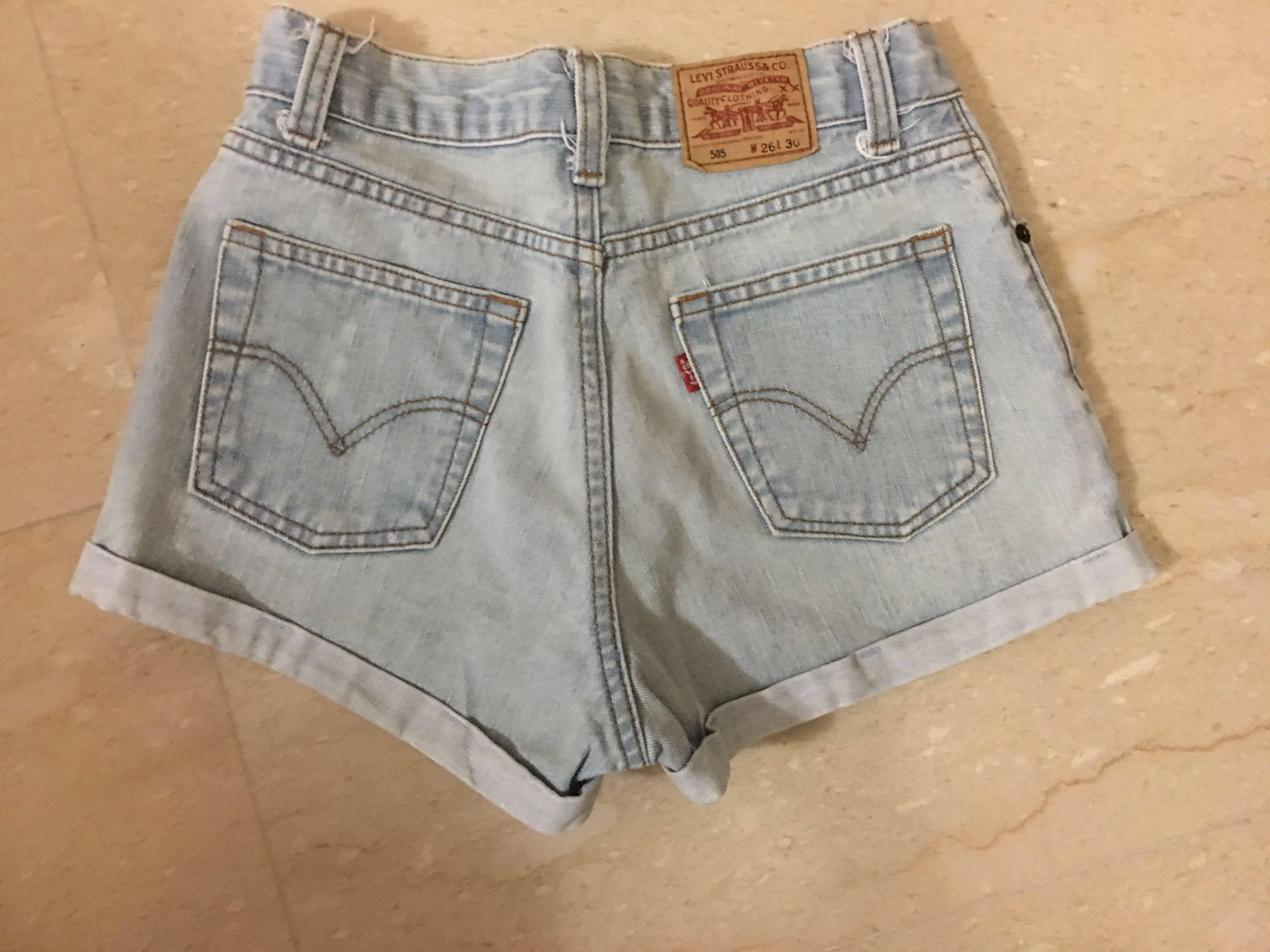 levi jean shorts vintage