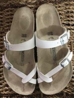 Repriced!!! Birkenstock Mayari White or swap (to Birkenstock Arizona Black 43 / 39)