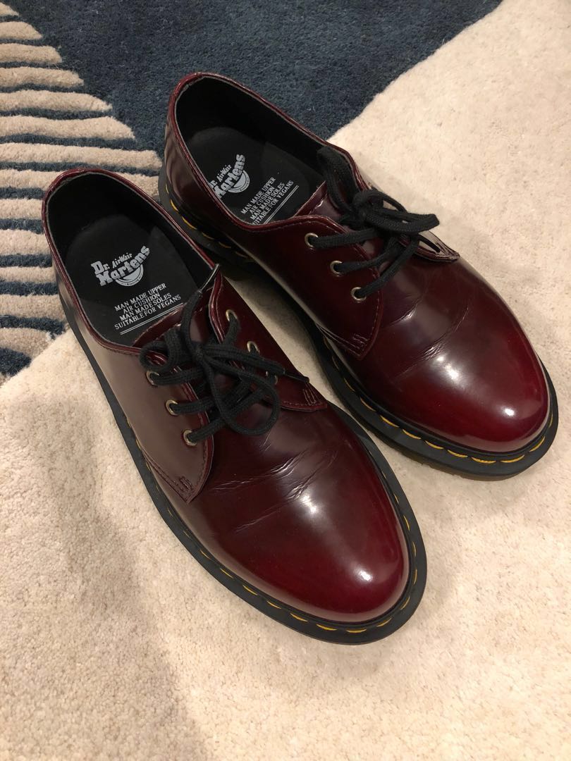 dr martens vegan 1461