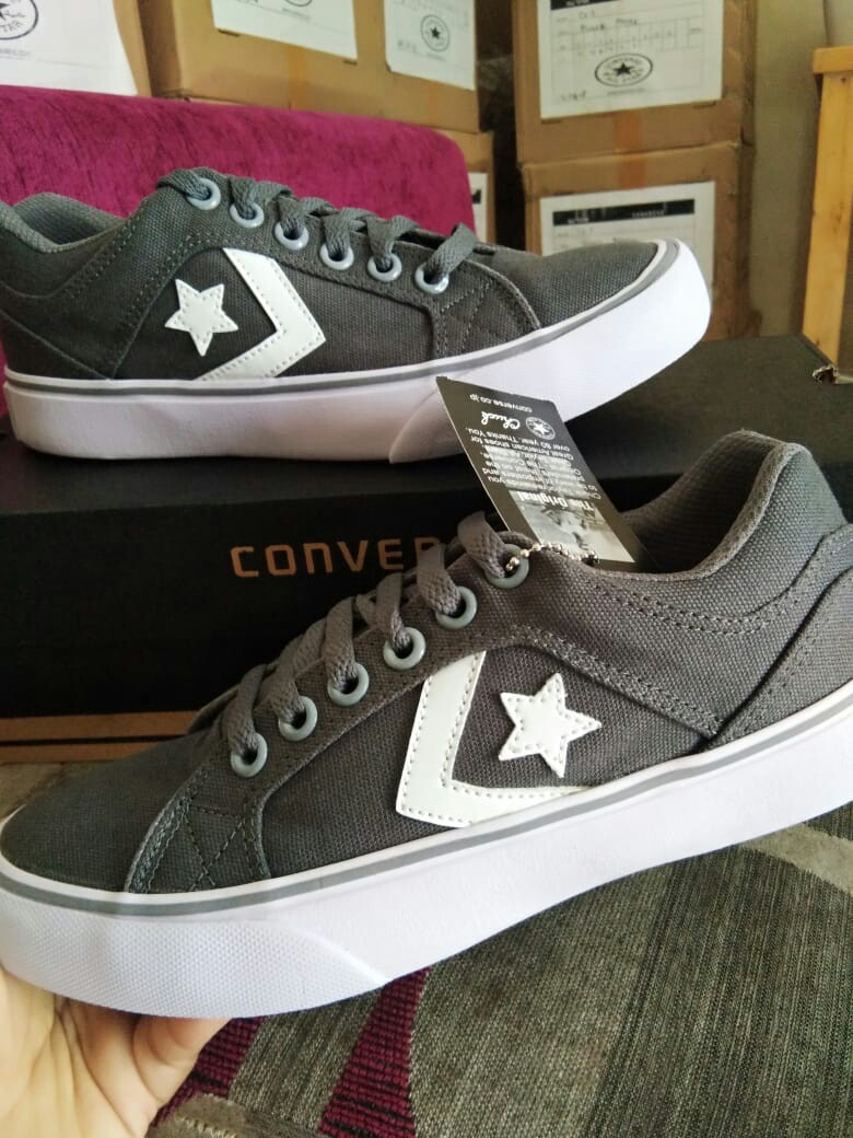 converse one star grey