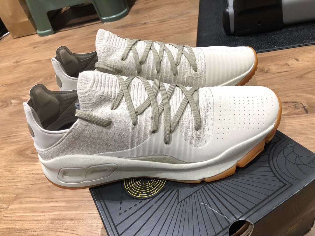 Curry 4 store low baja