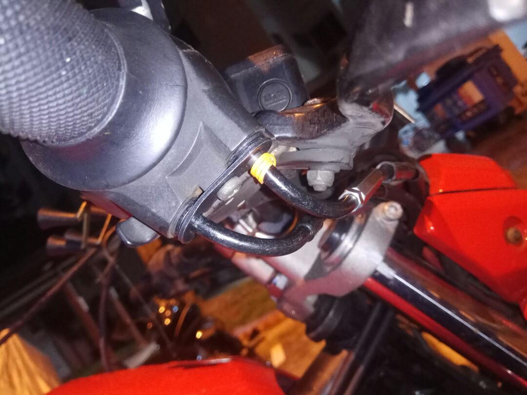 Fz16 throttle cable rescue / throttle cable snapped / onsite mechanic