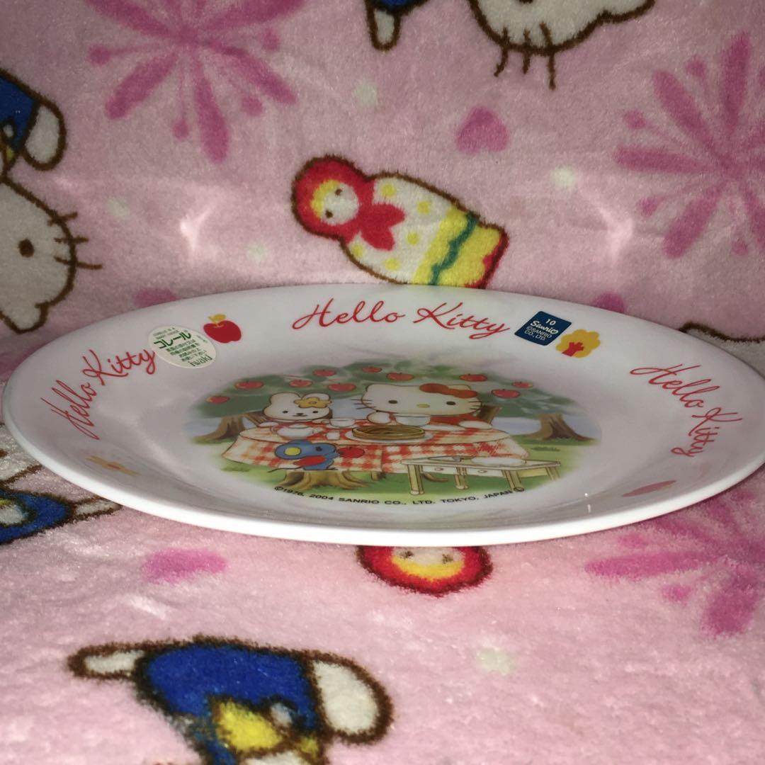 Hello Kitty Corelle 21.5cm Plate, Furniture & Home Living, Kitchenware