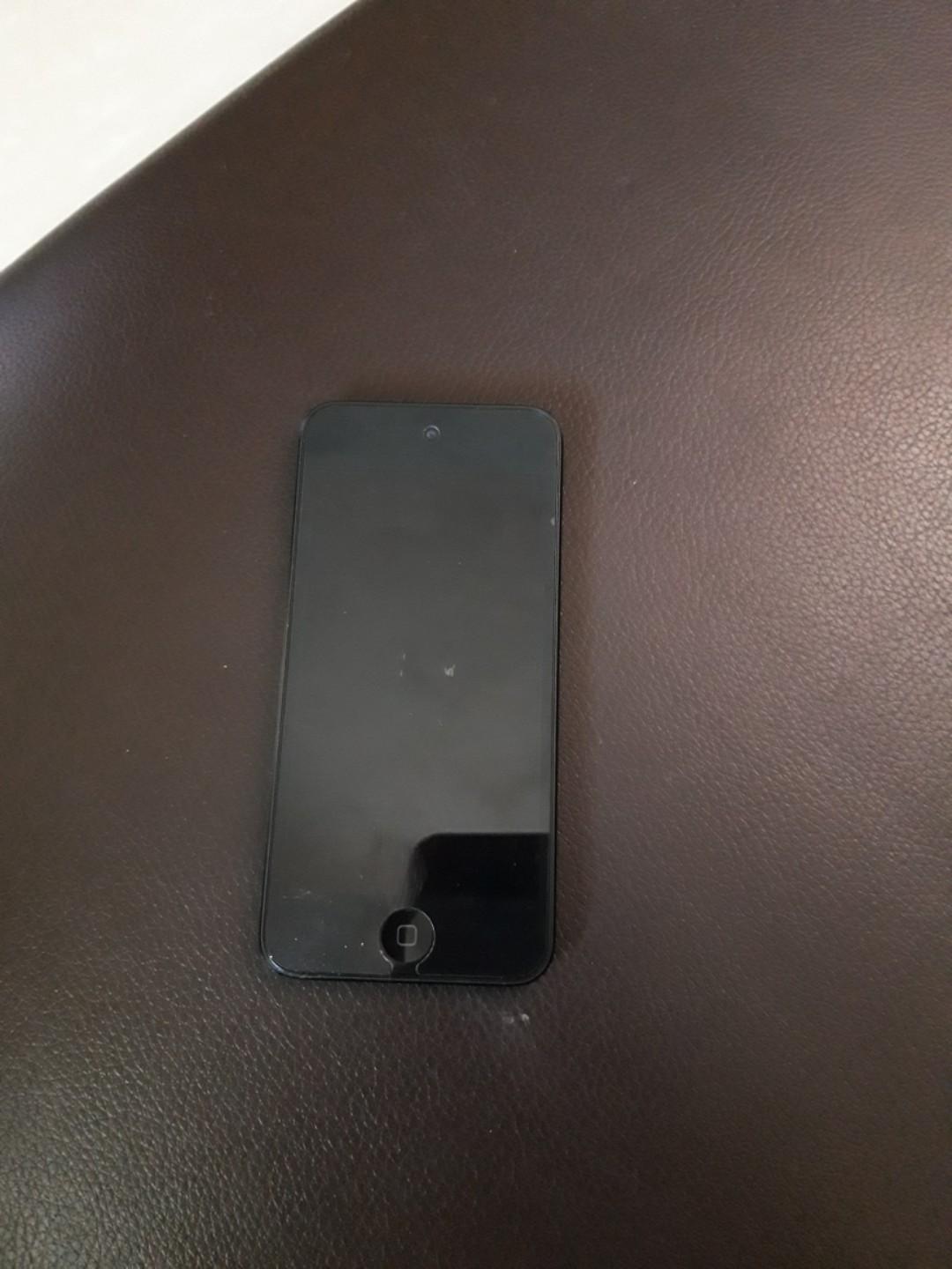 Ipod touch 32gb 5th gen (Category: Portable Audio Accessories) located in Manila. Submitted by casper_88 (Listing ID 197667772, Image 1). Description: Selling a pre-loved ipod touch 5th gen. Can ask for last price pero wag naman po un baratilyo. For school purposes po un funds. Thank you.