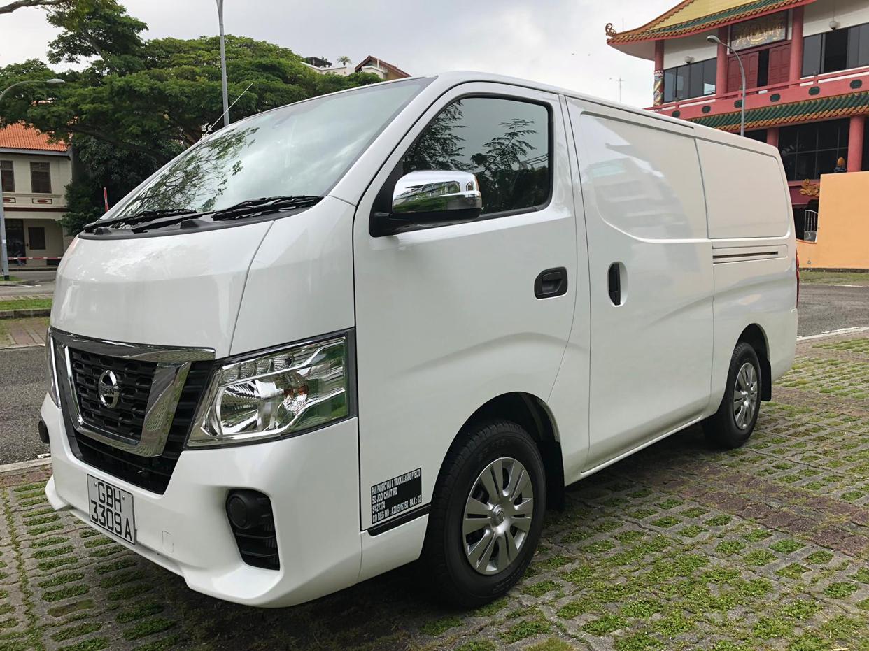 nissan urvan panel van