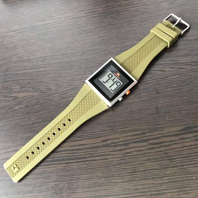 Rare Hugo Boss Orange HB.156.1.29.2391 Mens Green Rubber Digital Day Date Watch Mobile Phones Gadgets Wearables Smart Watches on Carousell