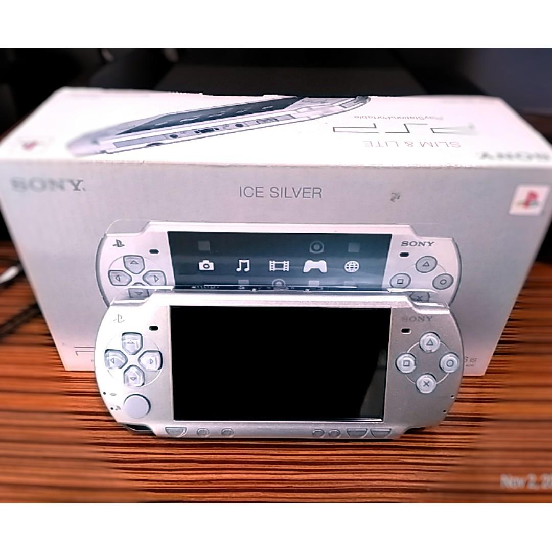 Sony Playstation Portable PSP-2006 with case & 4 PSP game discs, Video  Gaming, Video Game Consoles, PlayStation on Carousell