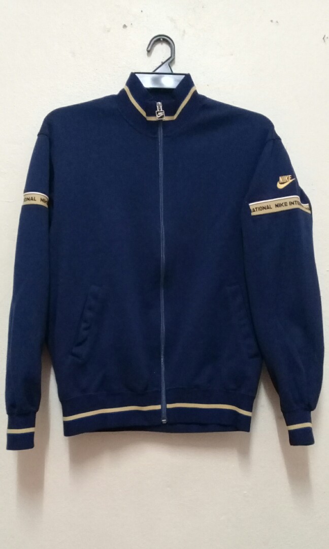 Nike international best sale sweater