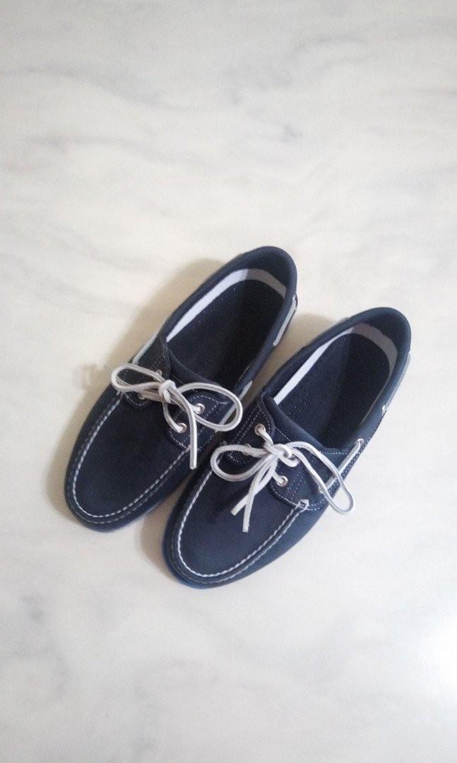 timberland navy boat shoes