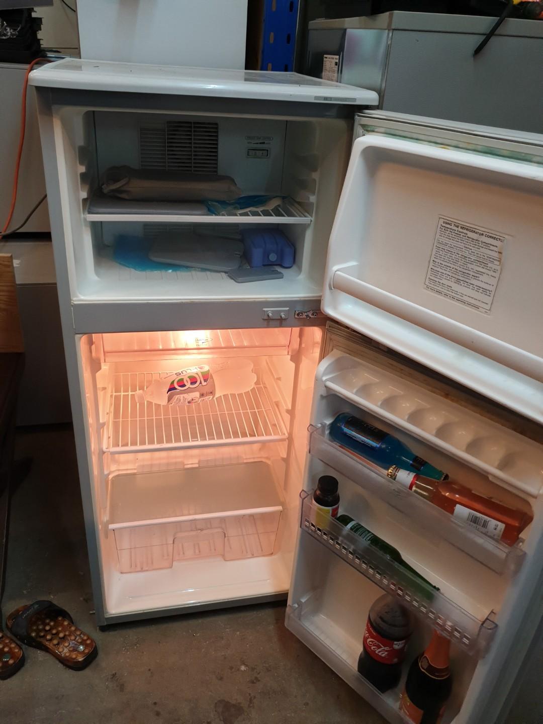 Small size fridge second hand sale