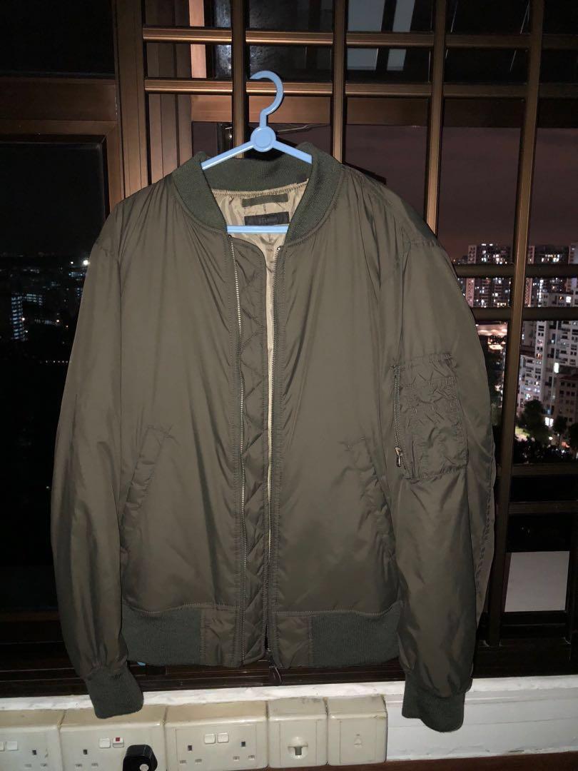 Uniqlo dark online green jacket
