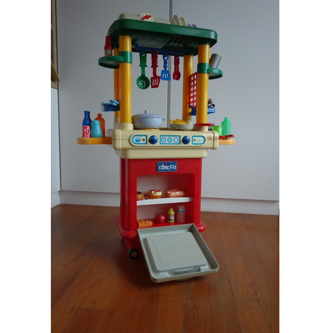 Chicco Toy Kitchen and extra accessories