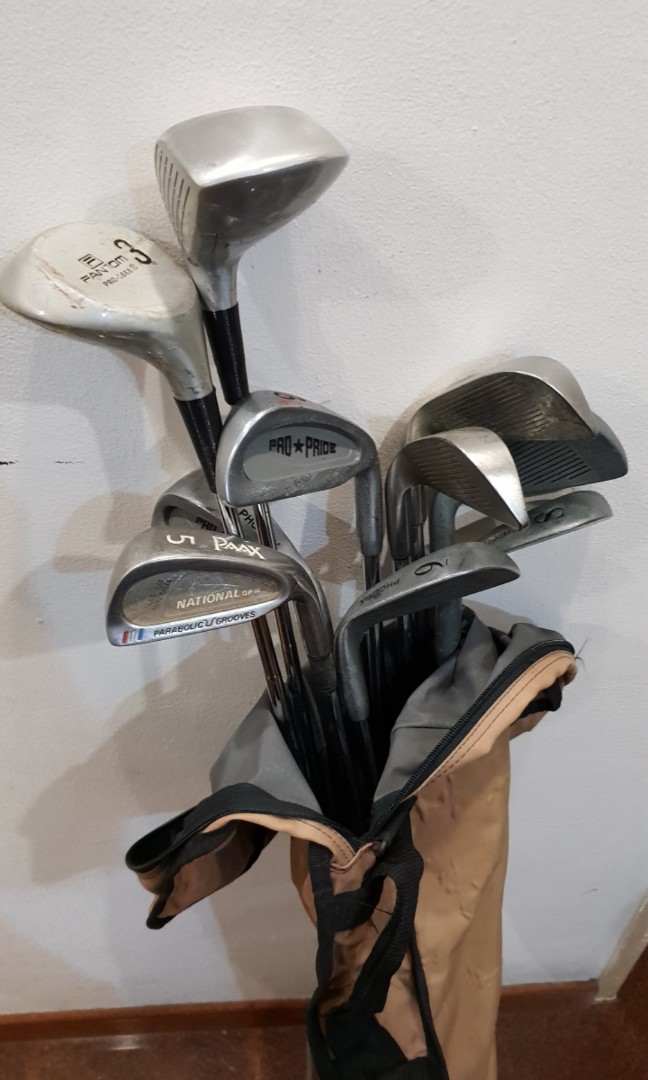 Junior golf set, Sports Equipment, Sports & Games, Golf on Carousell