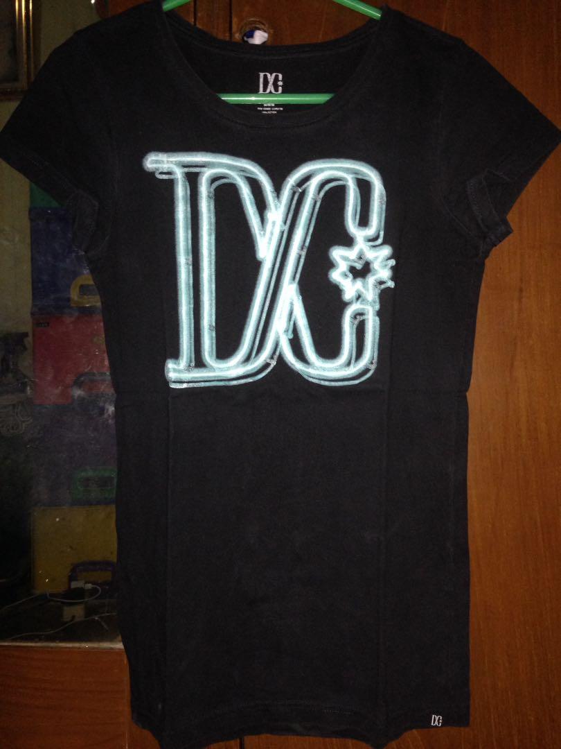 Kaos Dc Women S Fashion Women S Clothes Tops On Carousell
