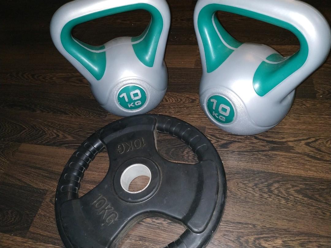 Kettlebells and weighted plate, Sports Equipment, Exercise & Fitness