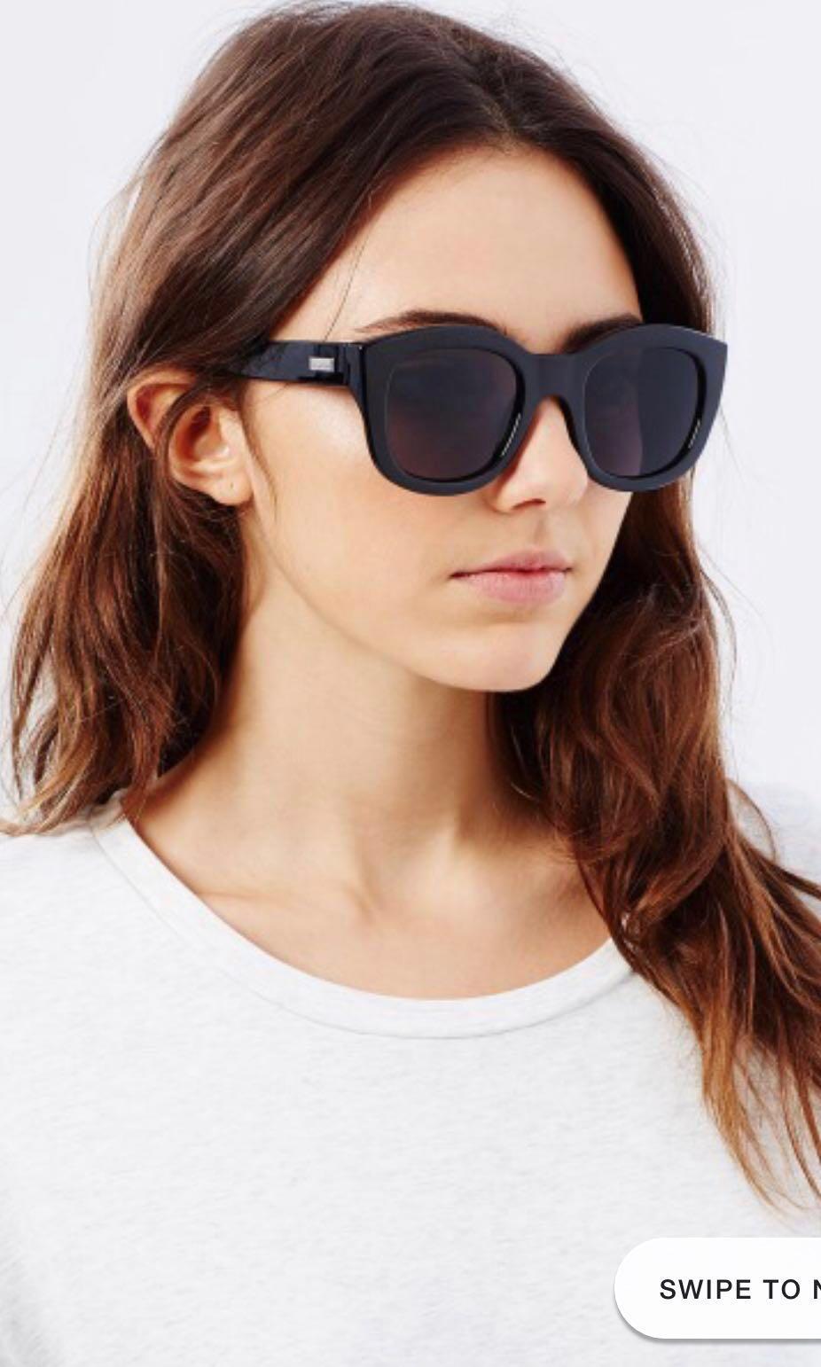 Le specs runaways sunglasses sales