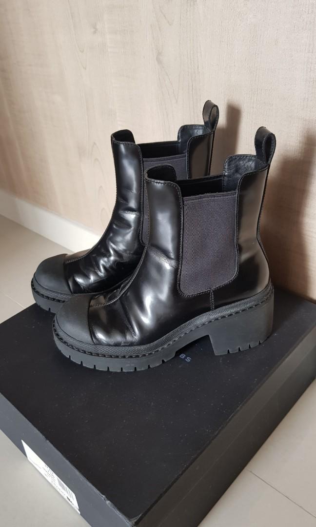 Marc by Marc Jacobs Willoughby Chelsea Black Boot Women s Fashion