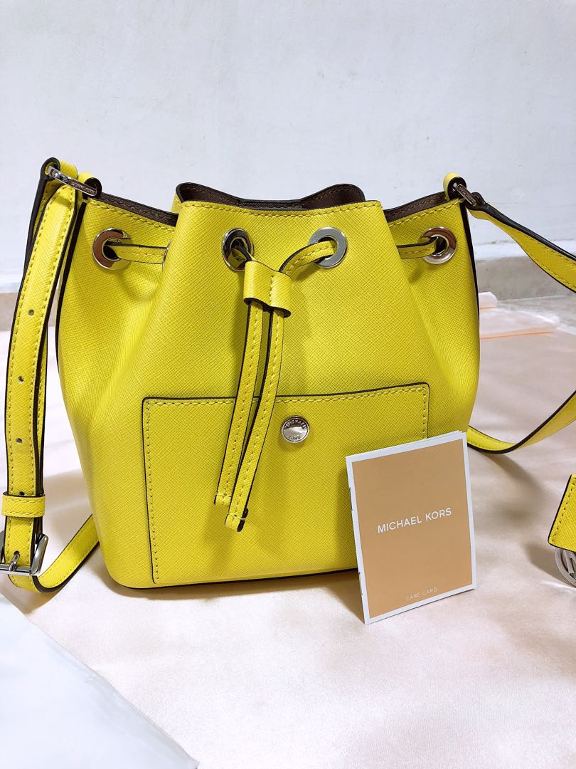 michael kors yellow bucket bag