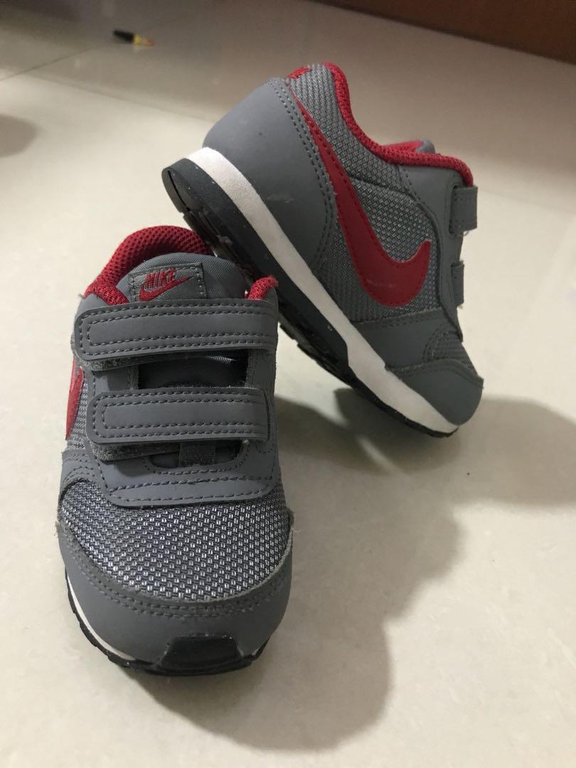 black and white nike toddler shoes