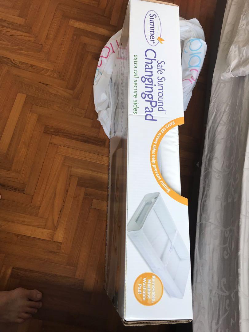 Safe surround changingpad, Babies & Kids, Bathing & Changing, Bathtub