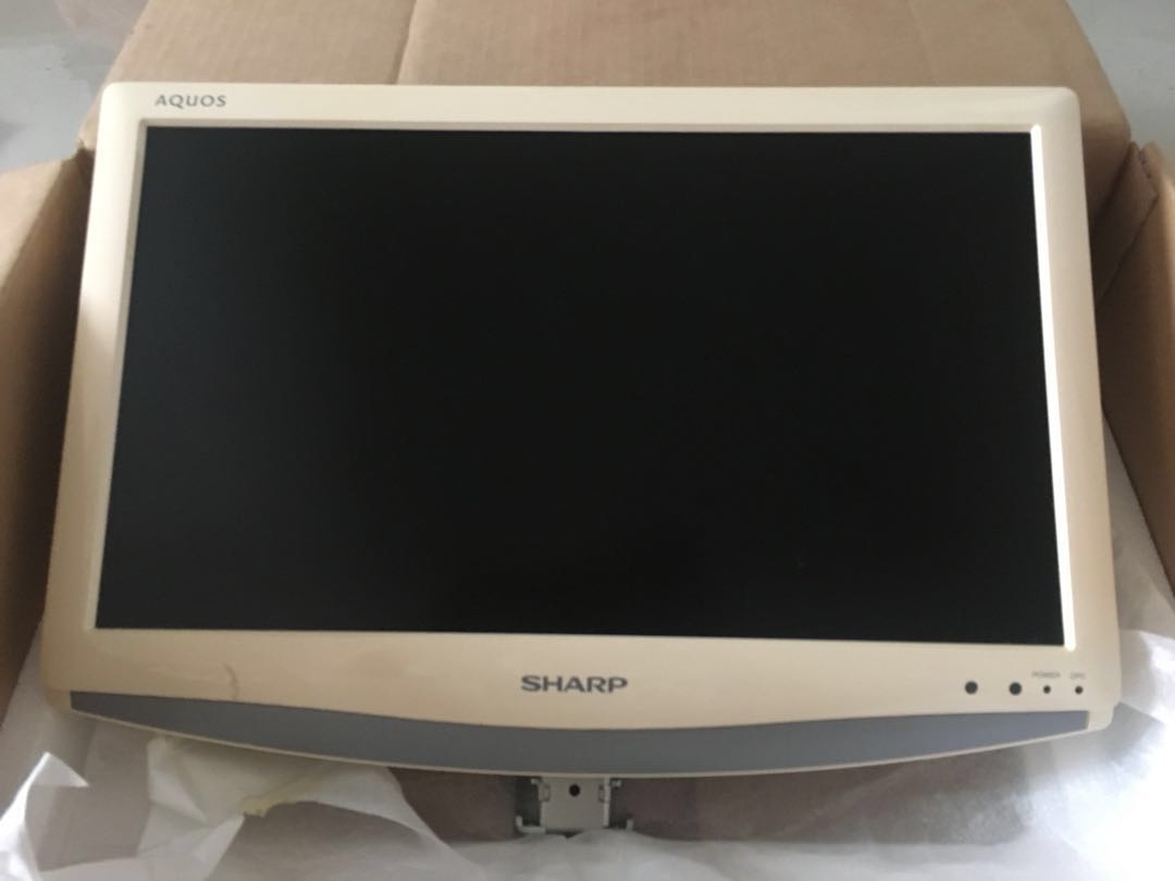 Sharp Aquos 18 inch TV