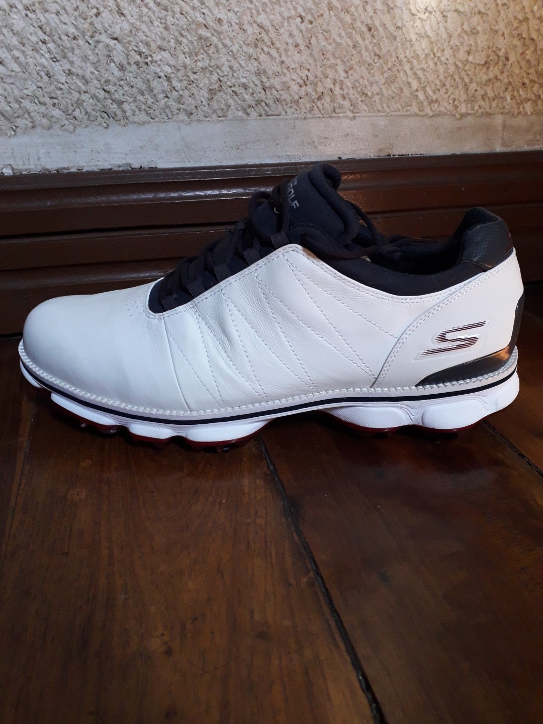 skechers go golf pro