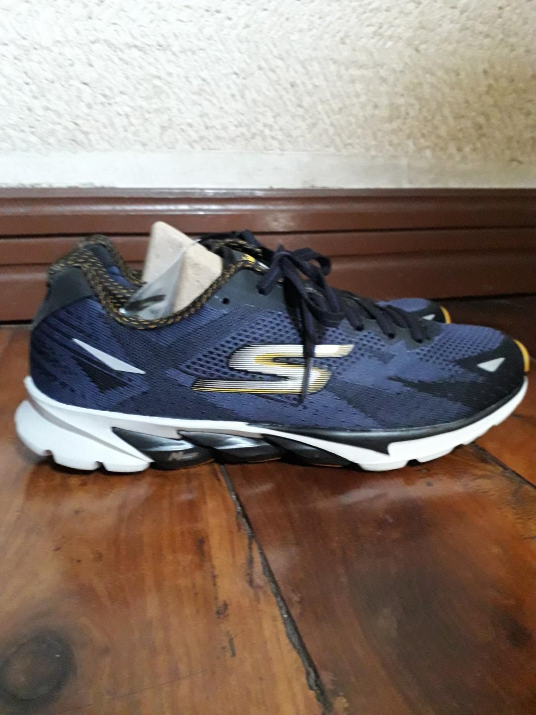 skechers go run 4 white