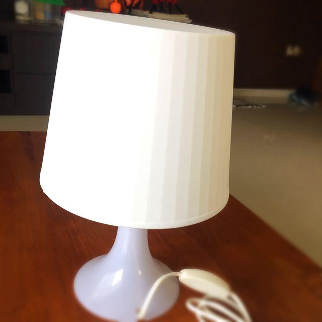 Table Lamp (Category: Lighting) located in Singapore. Submitted by ansonkit (Listing ID 197865095, Image 1). Description: .