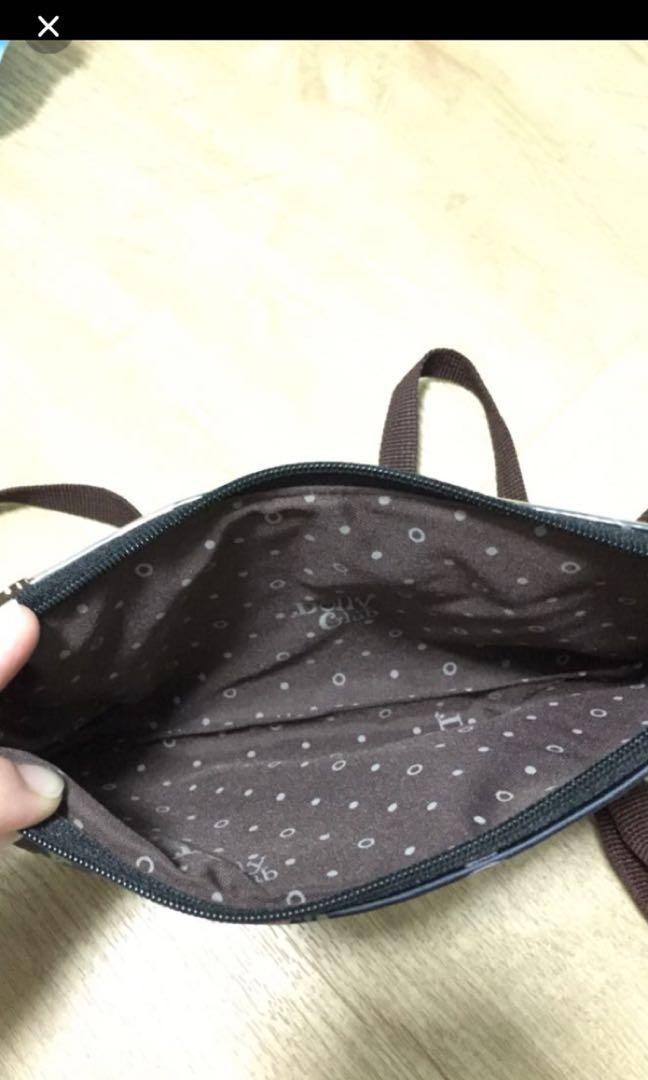 Taiwan dolly club/ waterproof handphone pouch cum sling bag, Women's