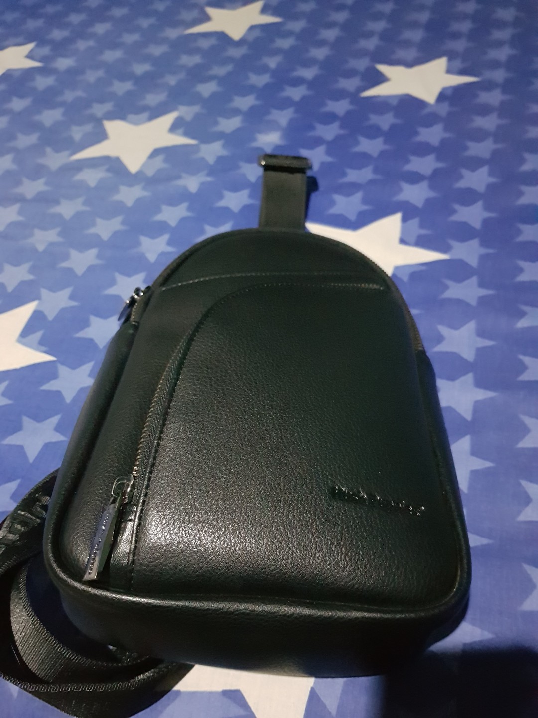 Tas hush puppies original, Fesyen Pria, Tas & Dompet , Tas Selempang di