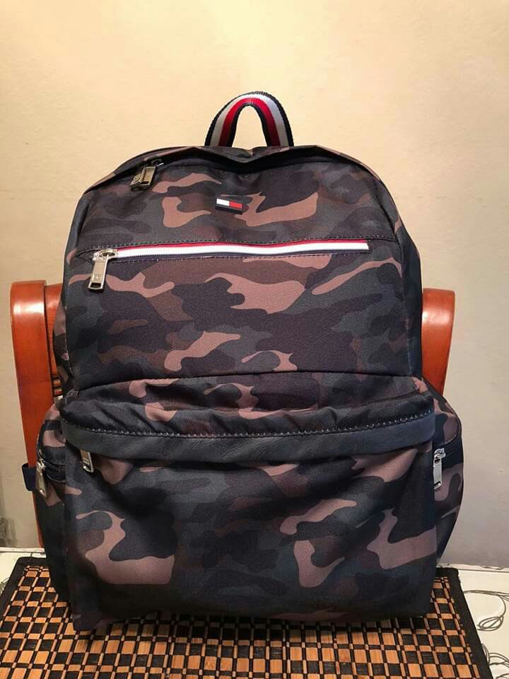 tommy hilfiger knapsack