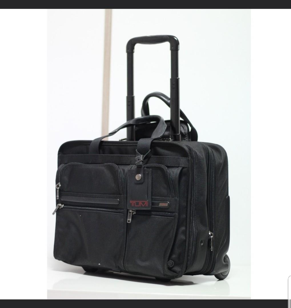 Tumi wheeled expandable deluxe brief 26103D4, Computers & Tech, Parts ...