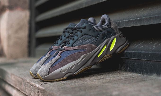 adidas YEEZY BOOST 700 MAUVE Size UK9 US9.5 Men s Fashion
