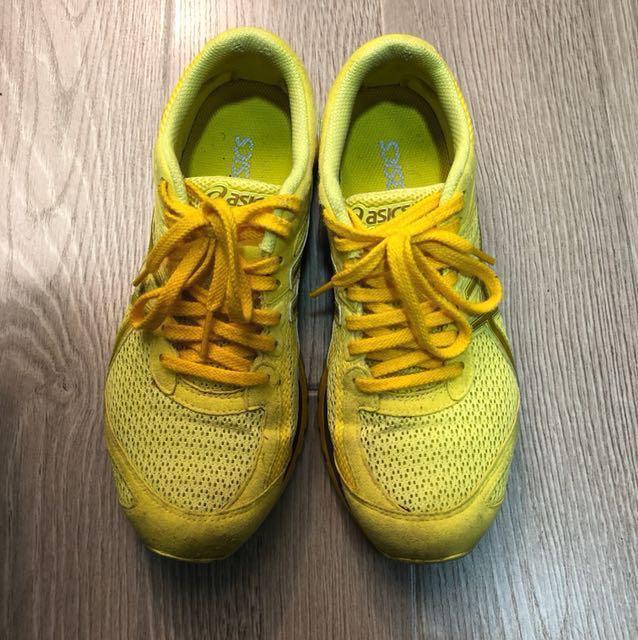 asics gel feather glide