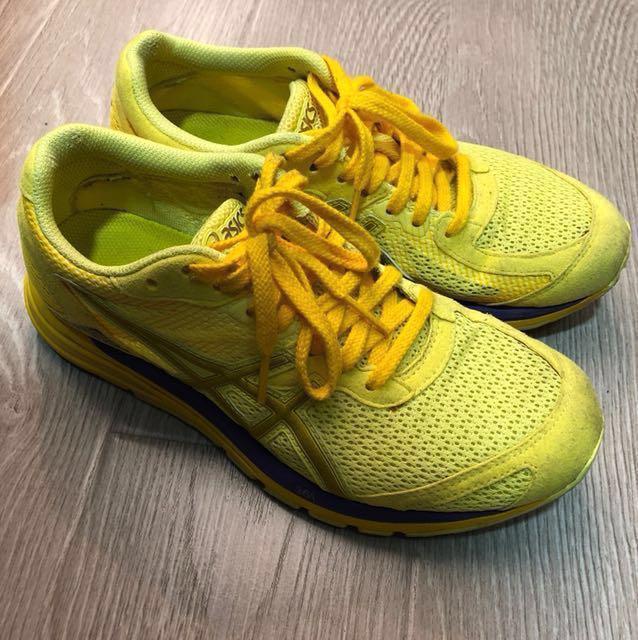 asics gelfeather glide 4