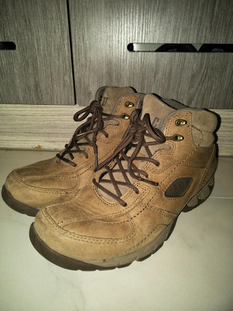 discontinued caterpillar boots